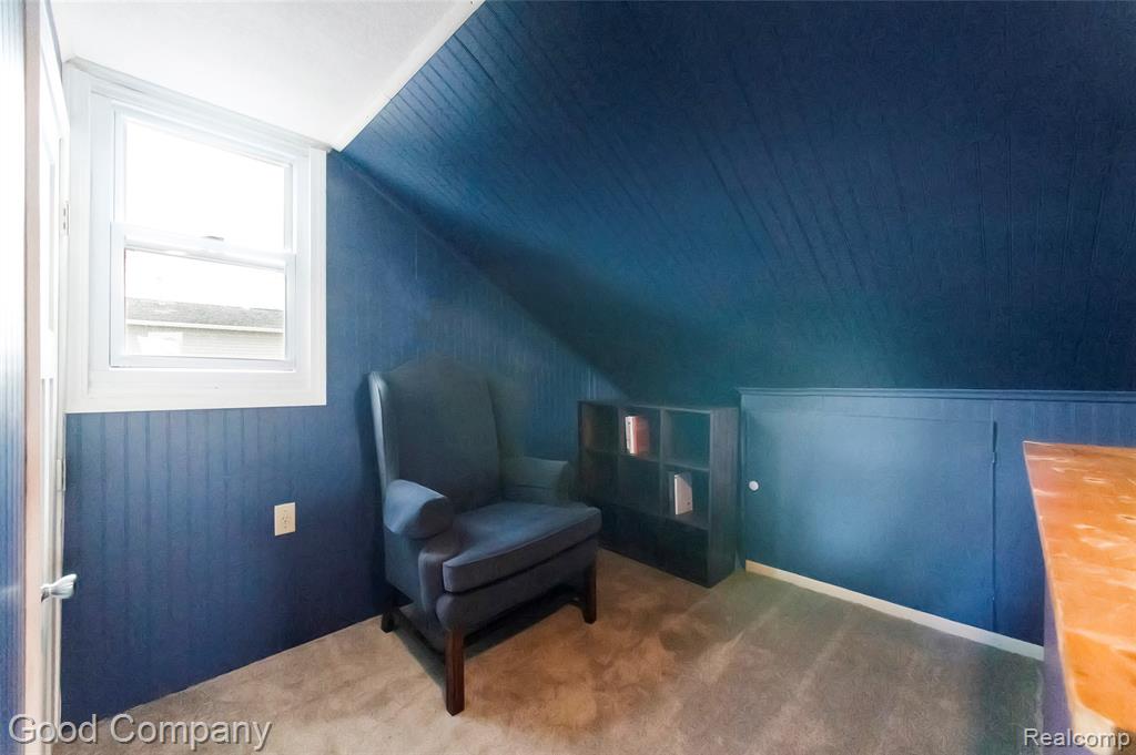 23385 Melville Avenue Property Photo 34