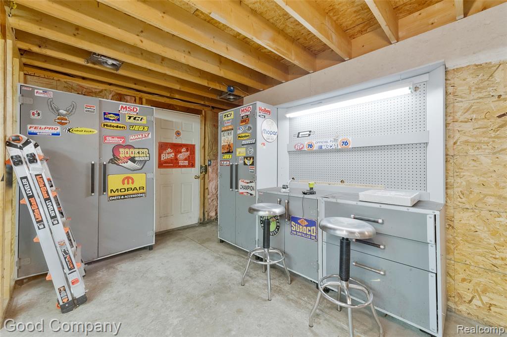23385 Melville Avenue Property Photo 41