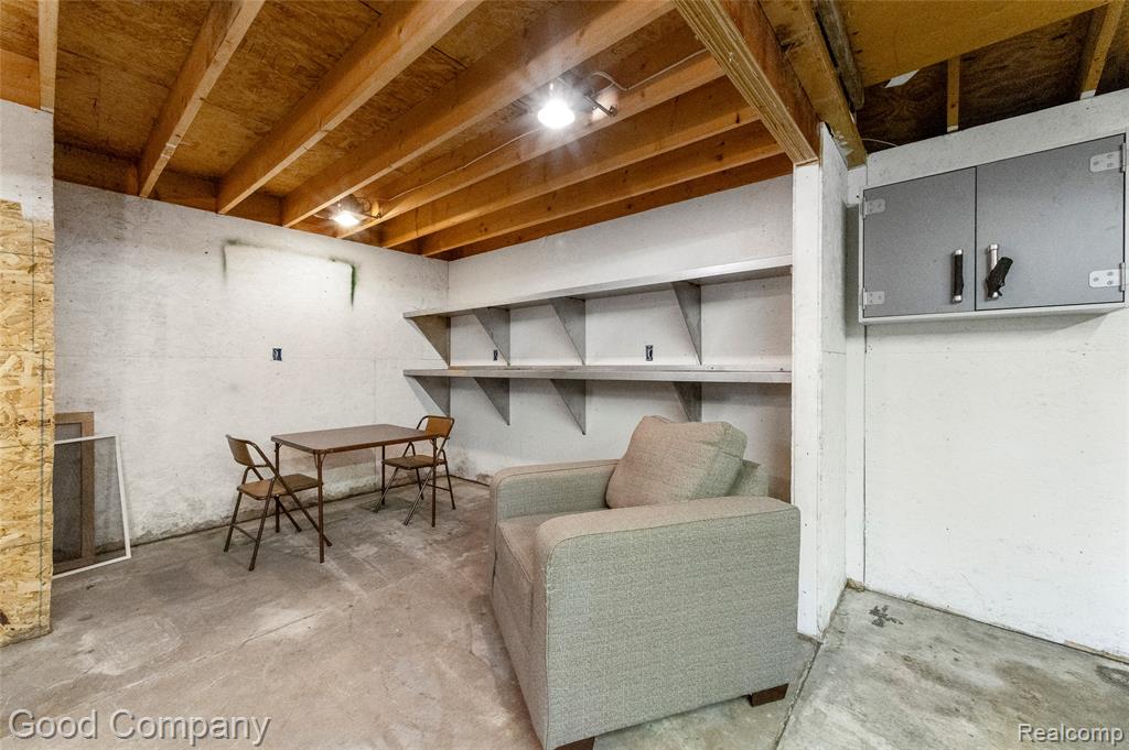23385 Melville Avenue Property Photo 42