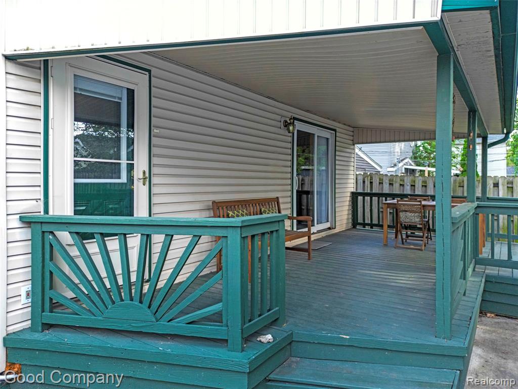23385 Melville Avenue Property Photo 52