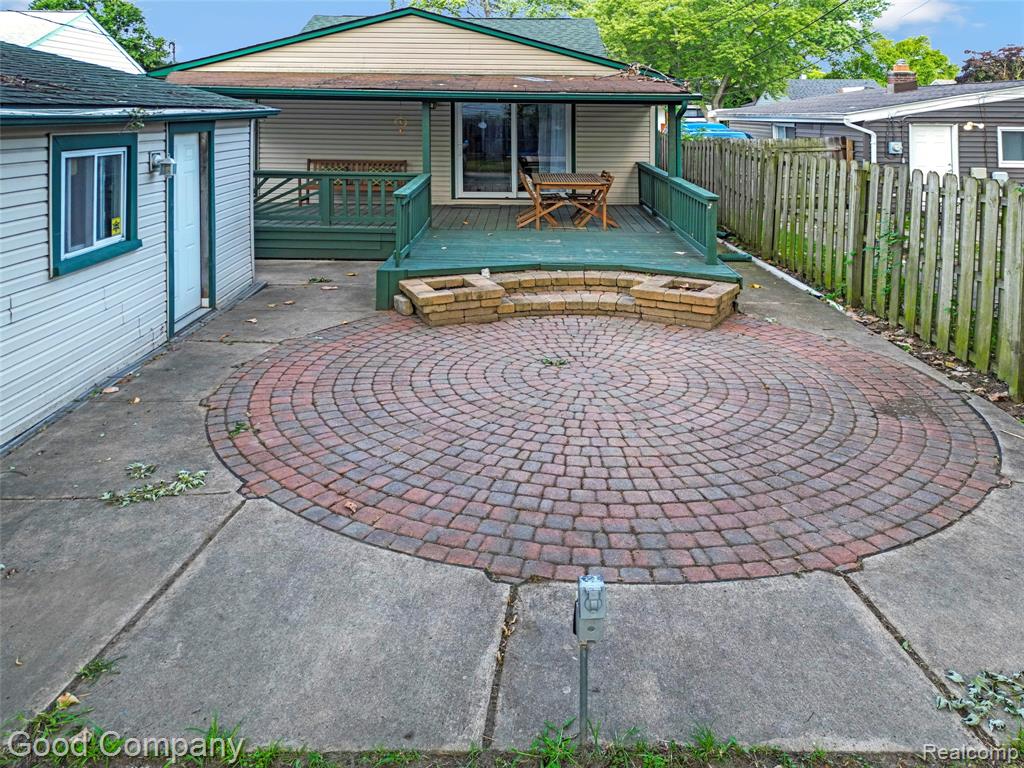 23385 Melville Avenue Property Photo 56