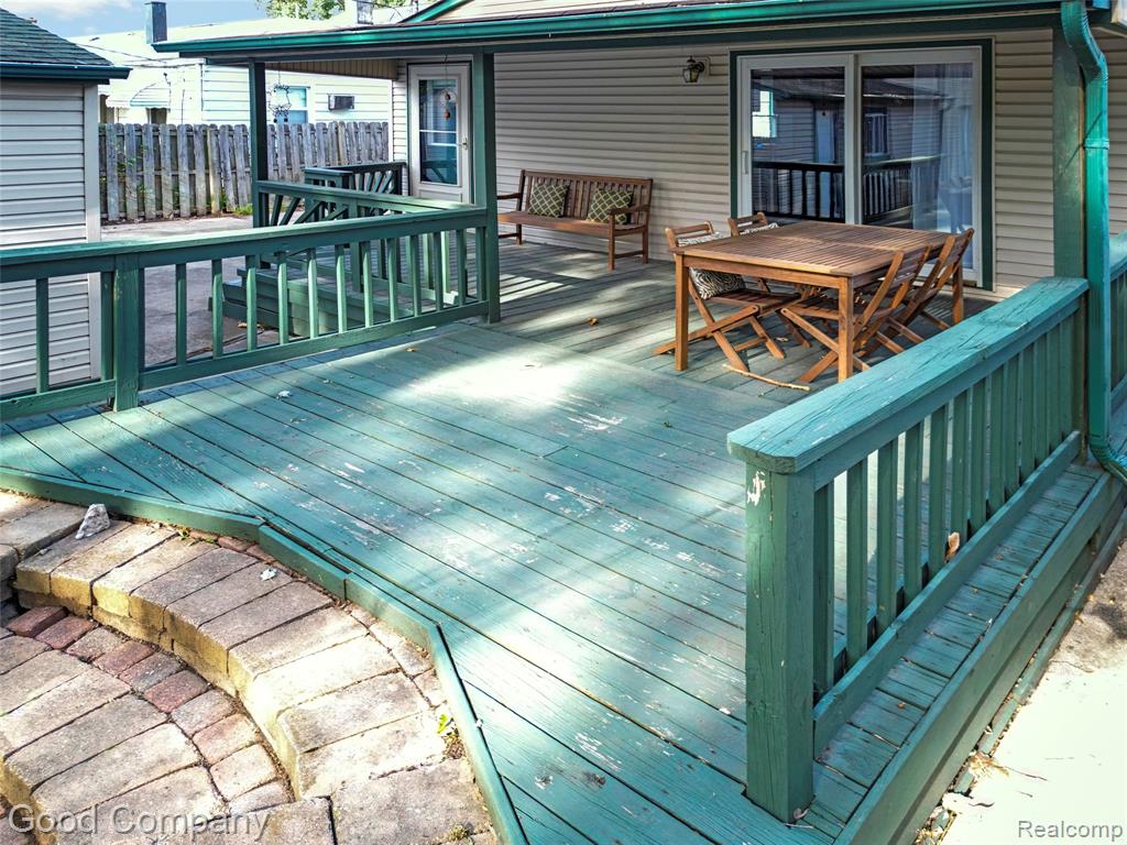 23385 Melville Avenue Property Photo 59