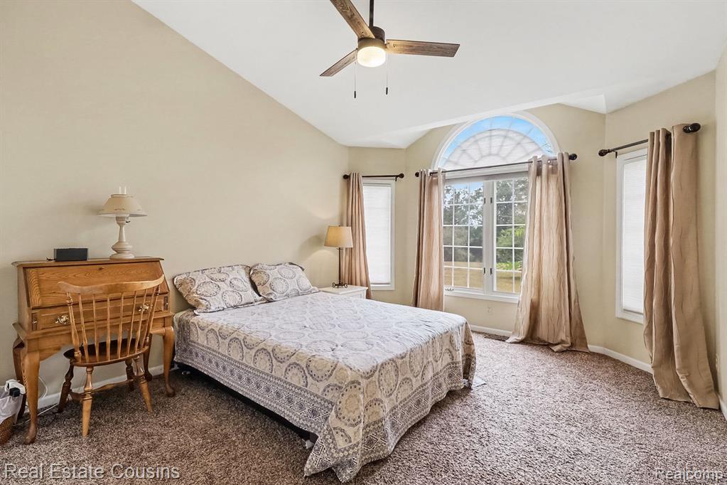 6305 Squire Lake Drive Property Photo 13