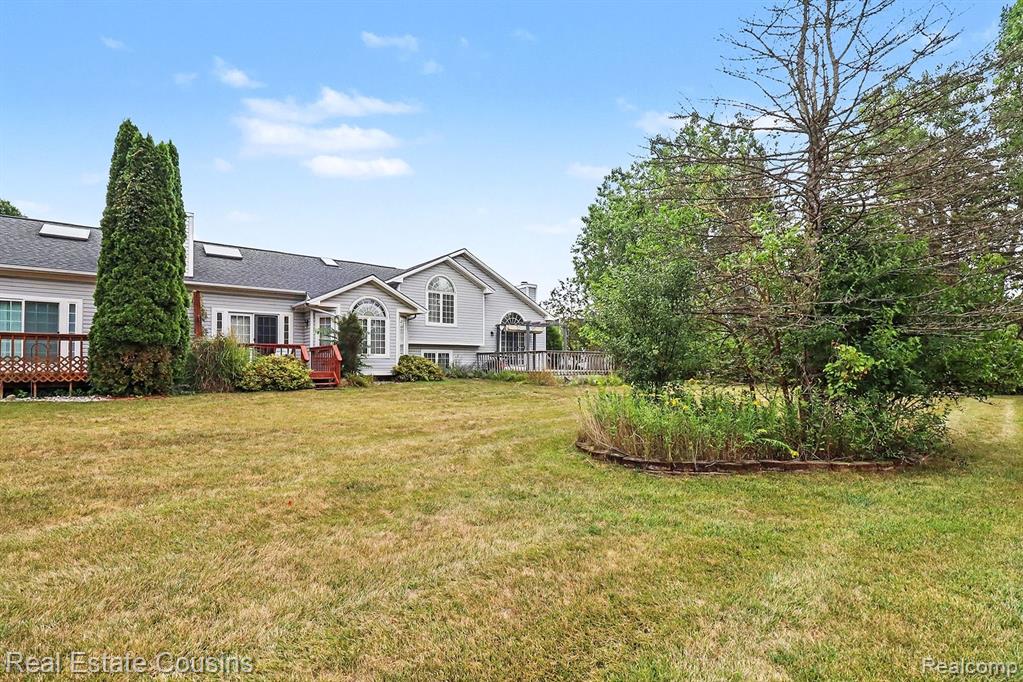 6305 Squire Lake Drive Property Photo 17