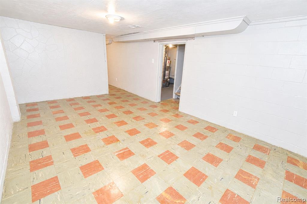 3933 Clairmont Street Property Photo 15