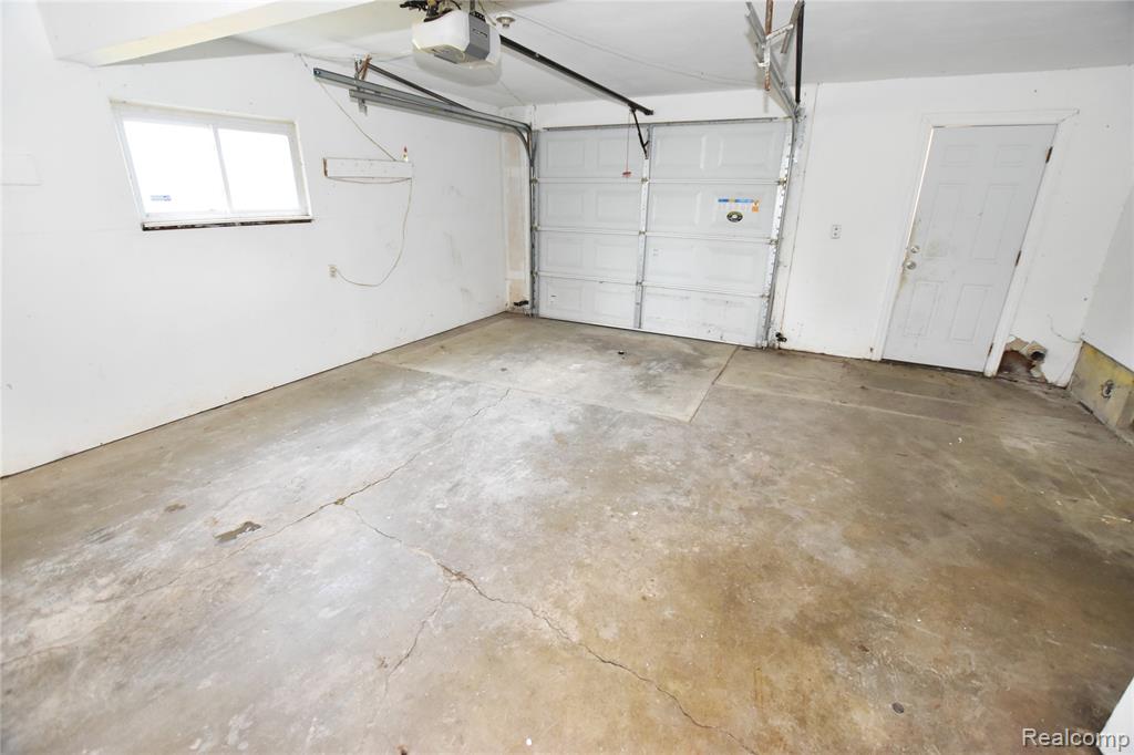 3933 Clairmont Street Property Photo 19