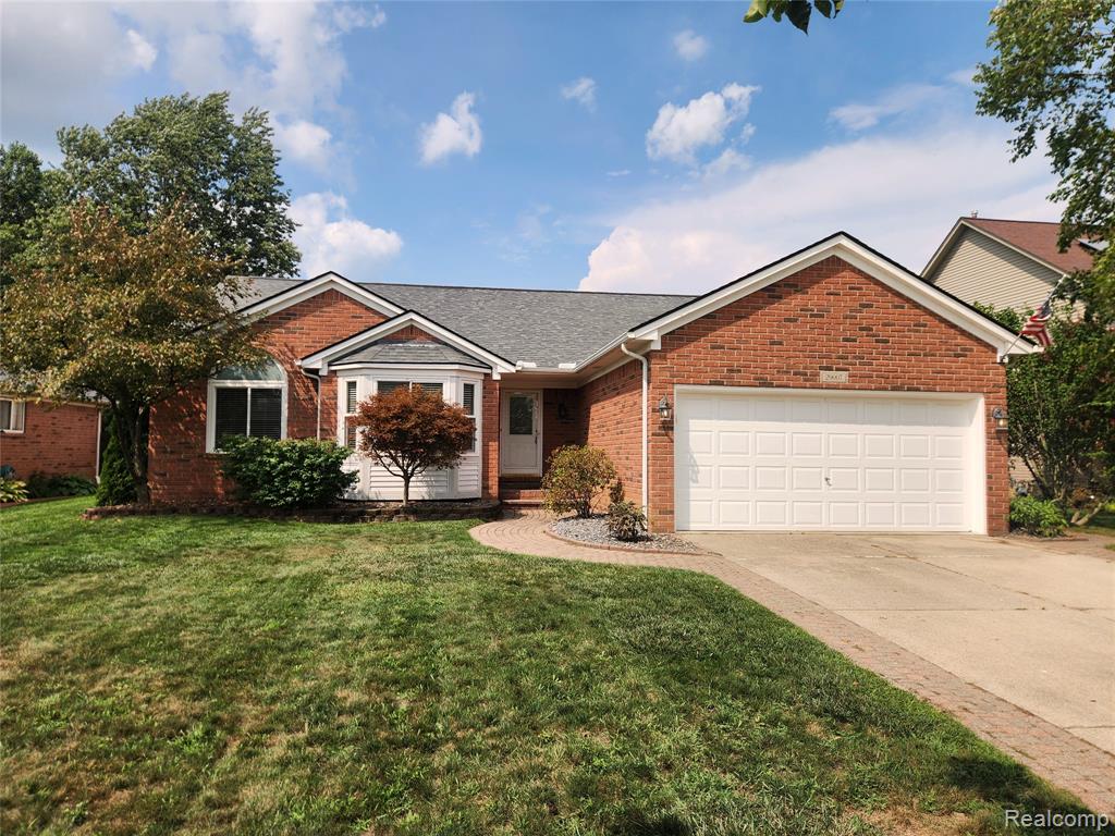 29007 Oakmont Drive Property Photo 1