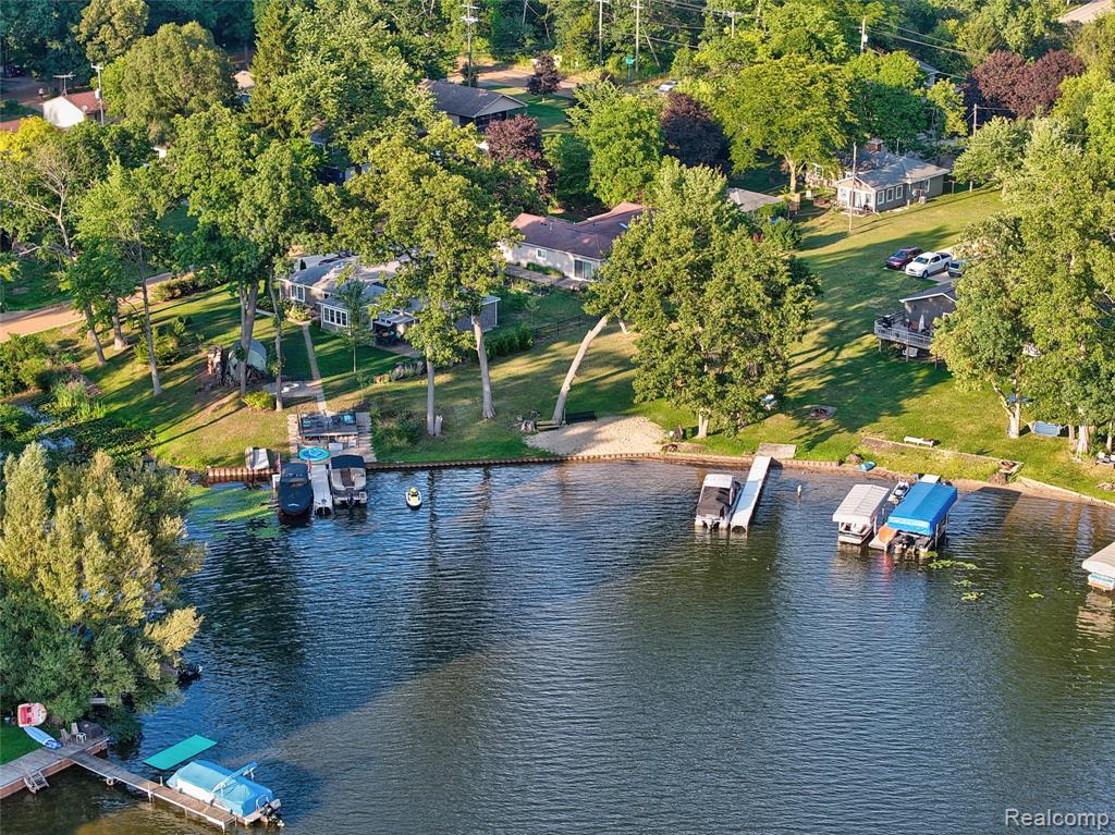6220 Wertz Property Photo 32