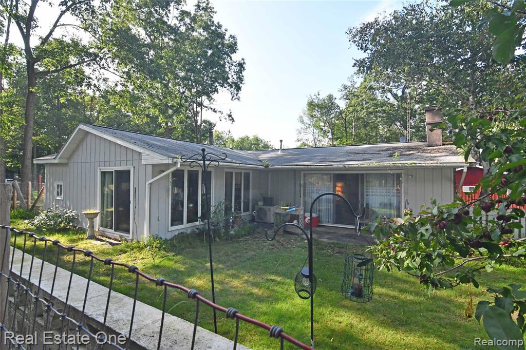 4255 N Ash Road Property Photo 5