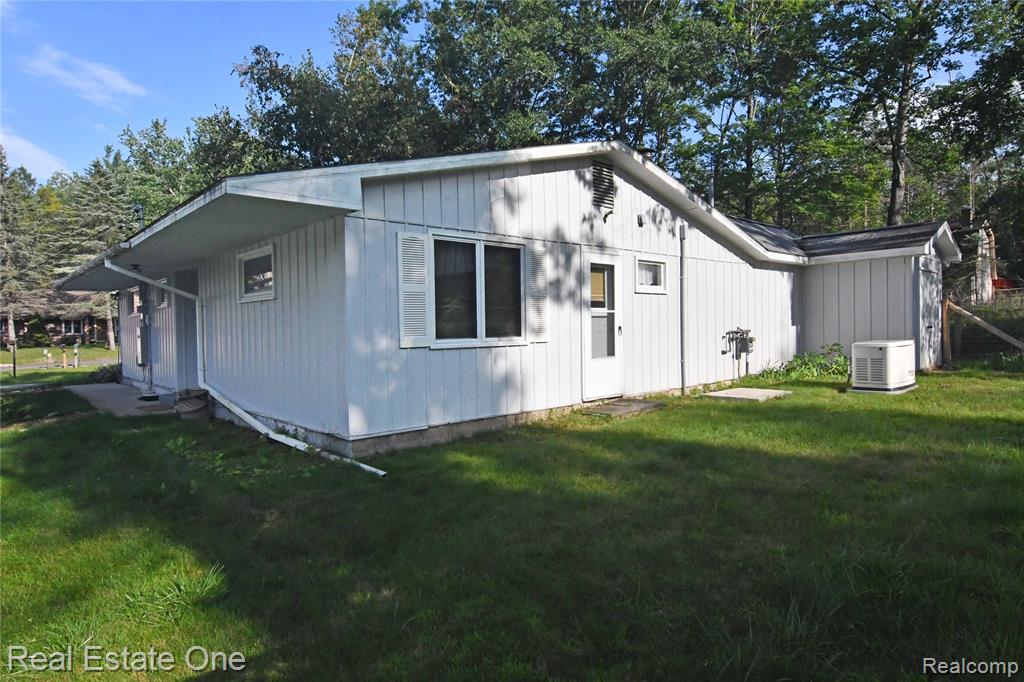 4255 N Ash Road Property Photo 8