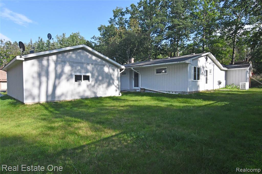 4255 N Ash Road Property Photo 9