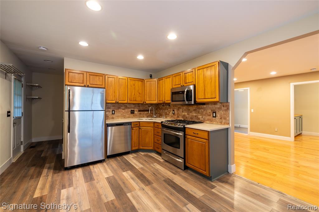 818 N Main Street Property Photo 10