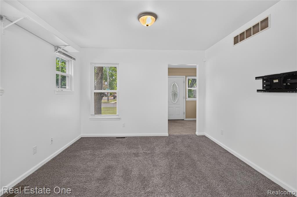 5749 Wilmer Street Property Photo 5