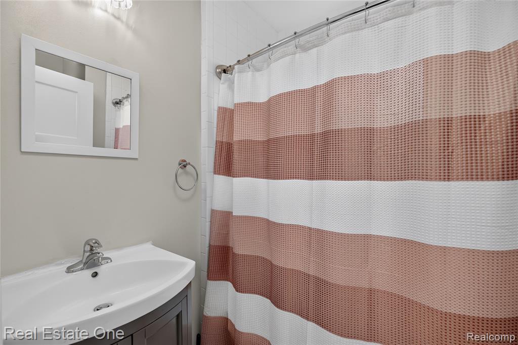 5749 Wilmer Street Property Photo 14