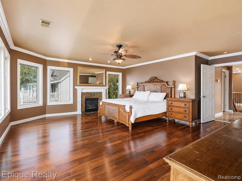 32354 N River Road Property Photo 26