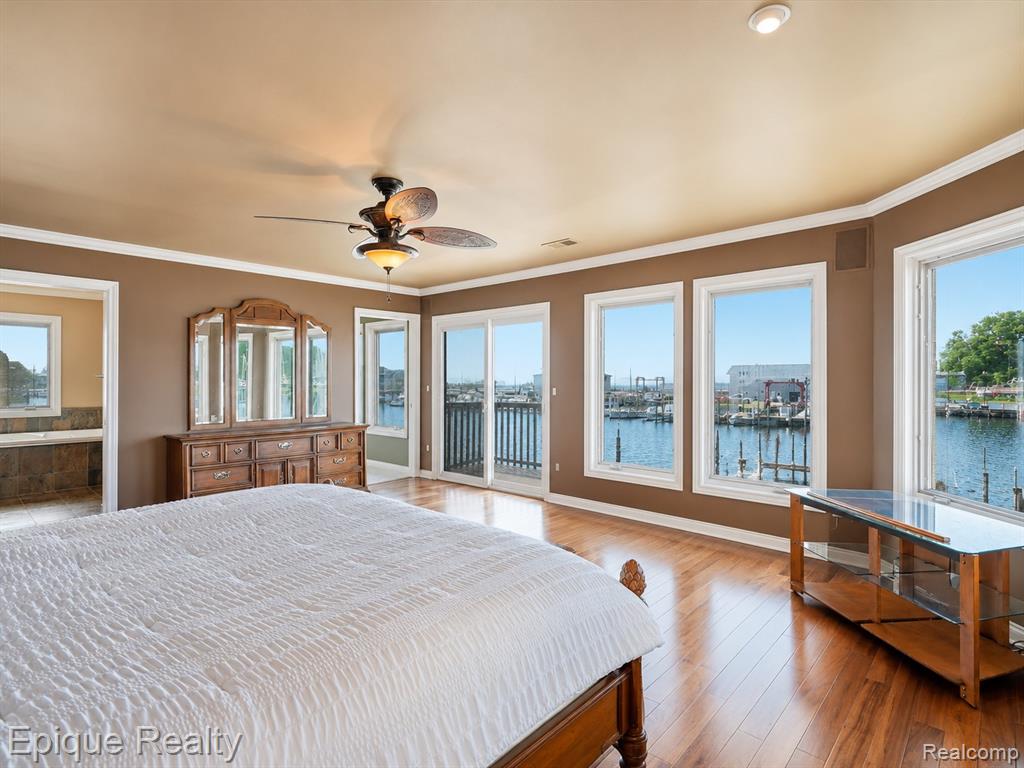 32354 N River Road Property Photo 28