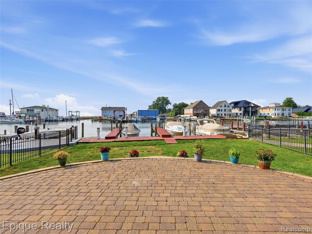 32354 N River Road Property Photo 50