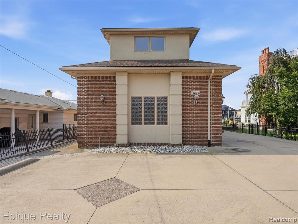 32354 N River Road Property Photo 67