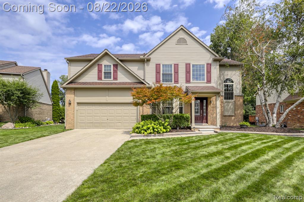 384 Stonehenge Drive Property Photo 1