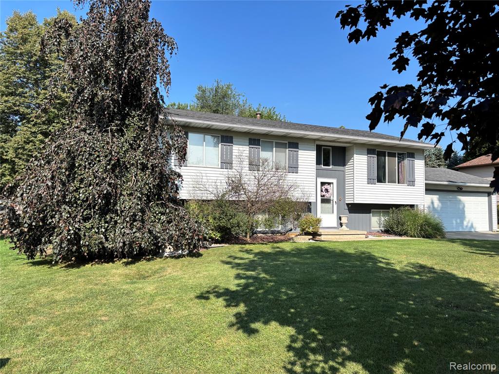 15044 Cutler Drive Property Photo 3
