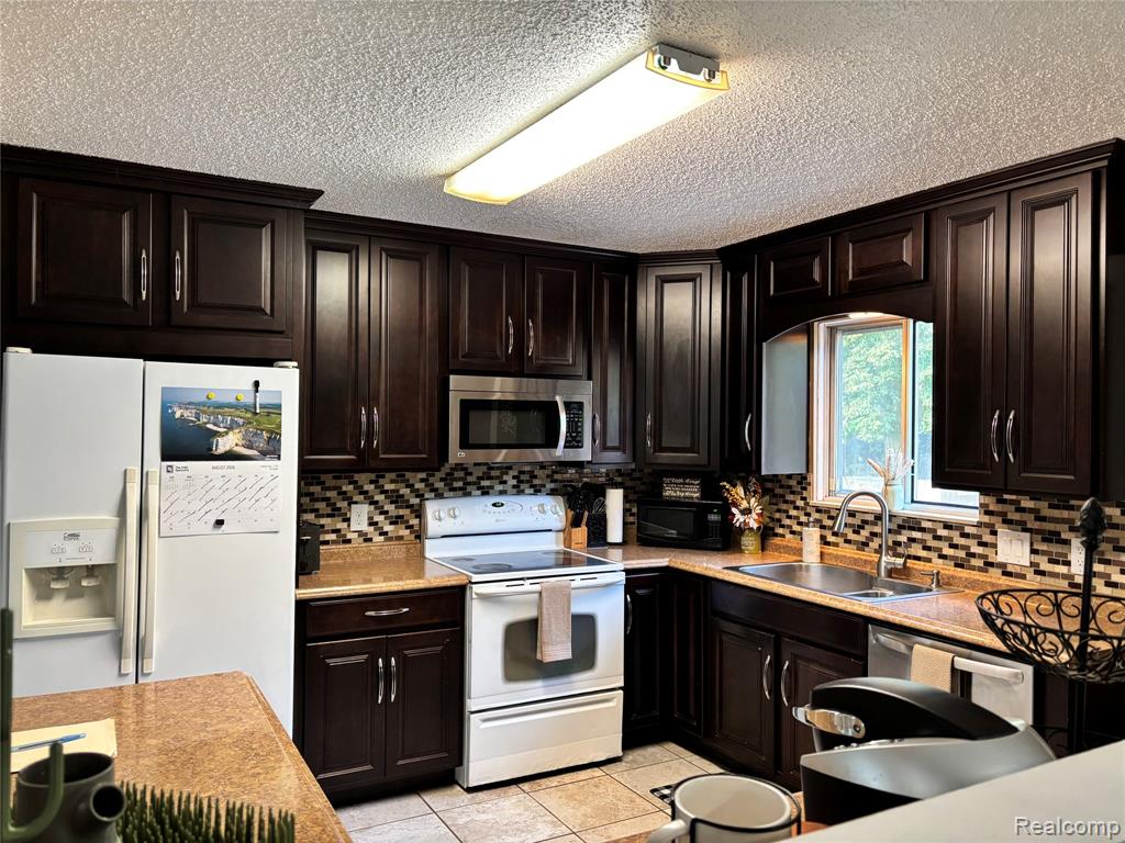 15044 Cutler Drive Property Photo 13