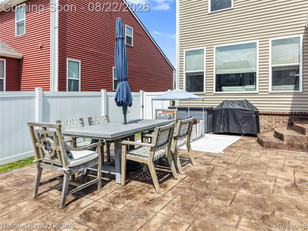 110 Wainwright Property Photo 10