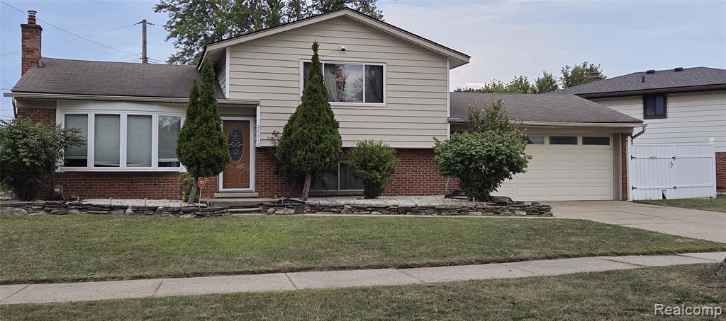 26612 Karen Avenue Property Photo 1