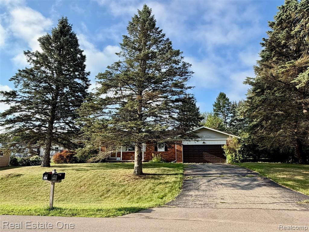 8295 Fox Bay Drive