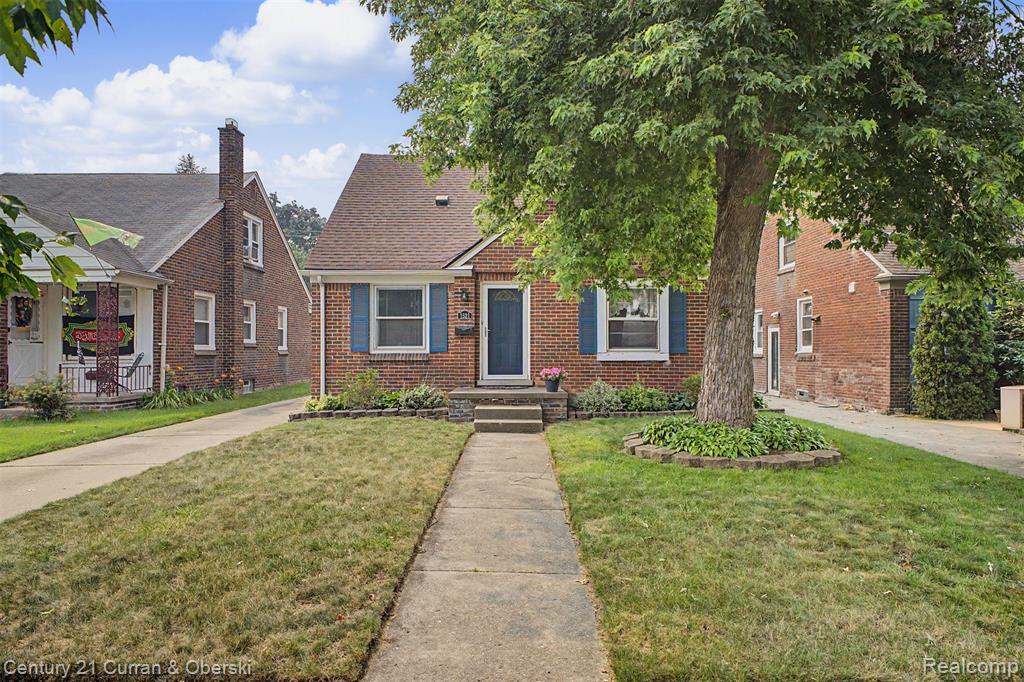 1521 Highview Street Property Photo 1