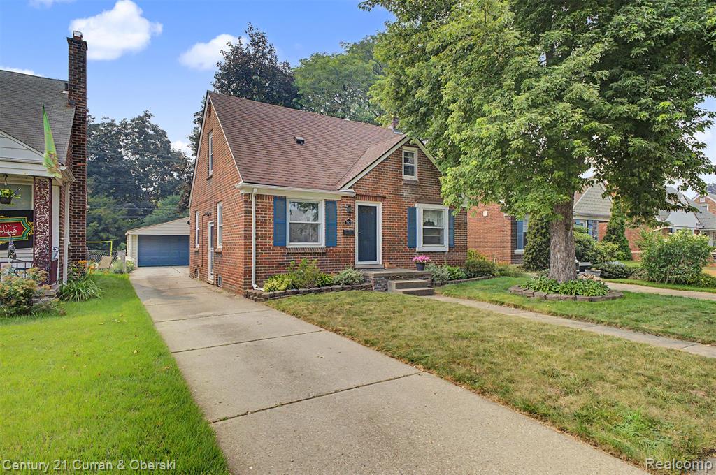 1521 Highview Street Property Photo 2