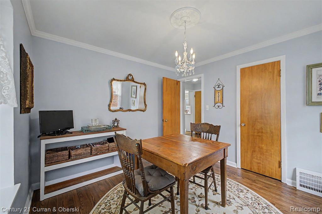 1521 Highview Street Property Photo 9