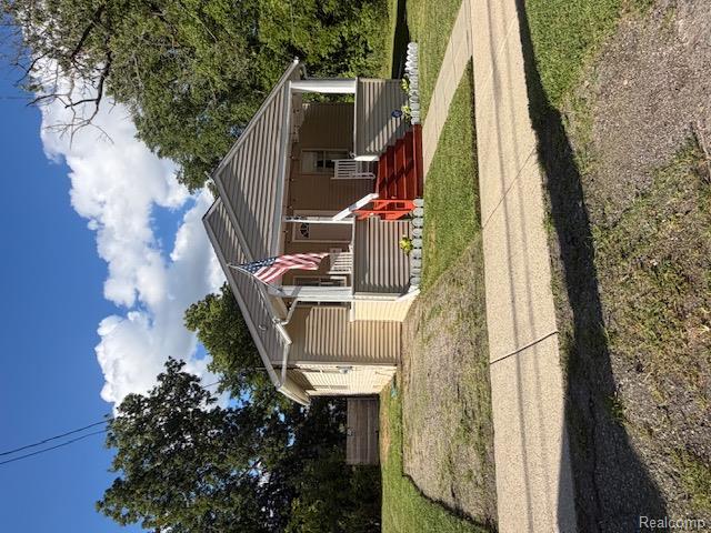 449 Midway Avenue Property Photo 2