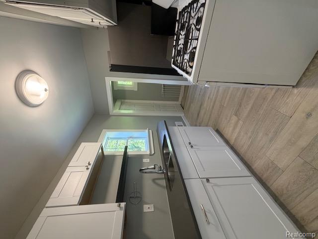 449 Midway Avenue Property Photo 6
