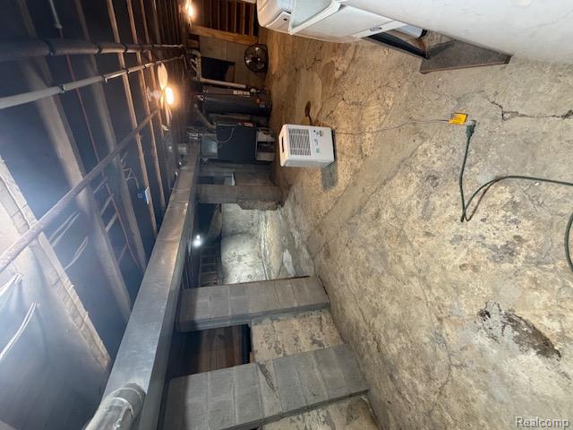 449 Midway Avenue Property Photo 17