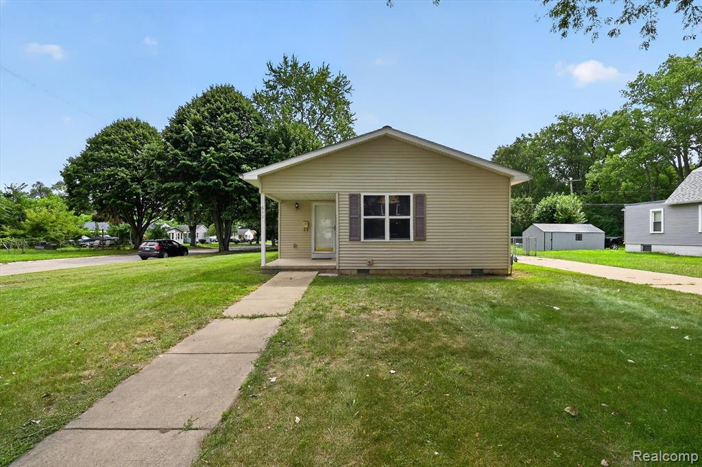 611 Conant Avenue Property Photo 1
