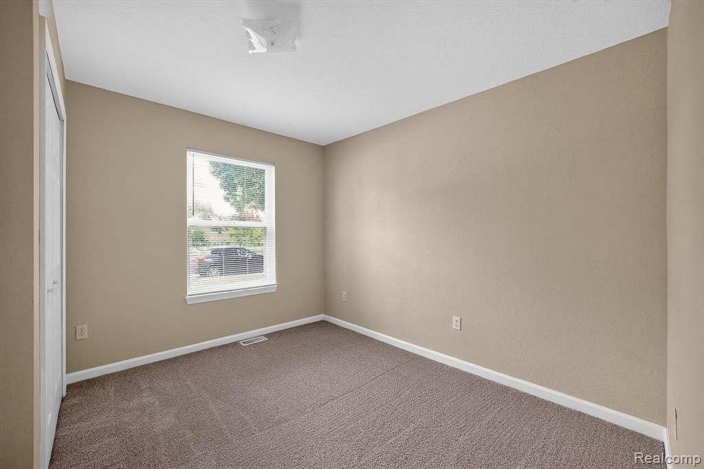611 Conant Avenue Property Photo 9