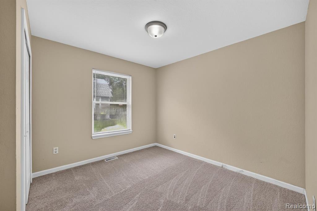 611 Conant Avenue Property Photo 11