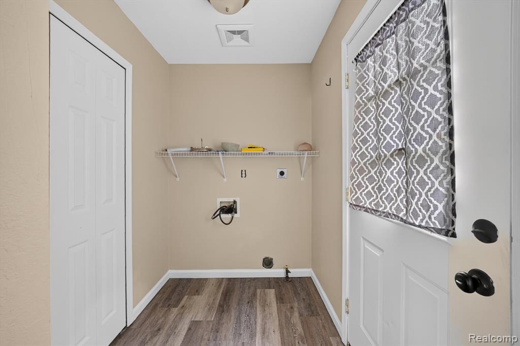 611 Conant Avenue Property Photo 18