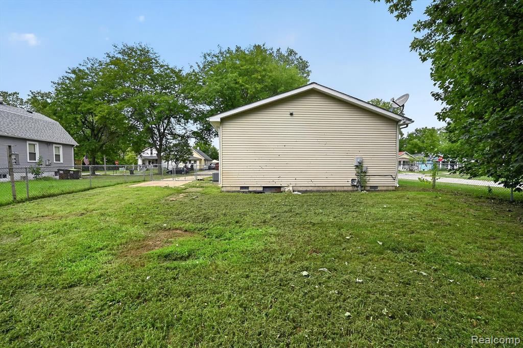 611 Conant Avenue Property Photo 19