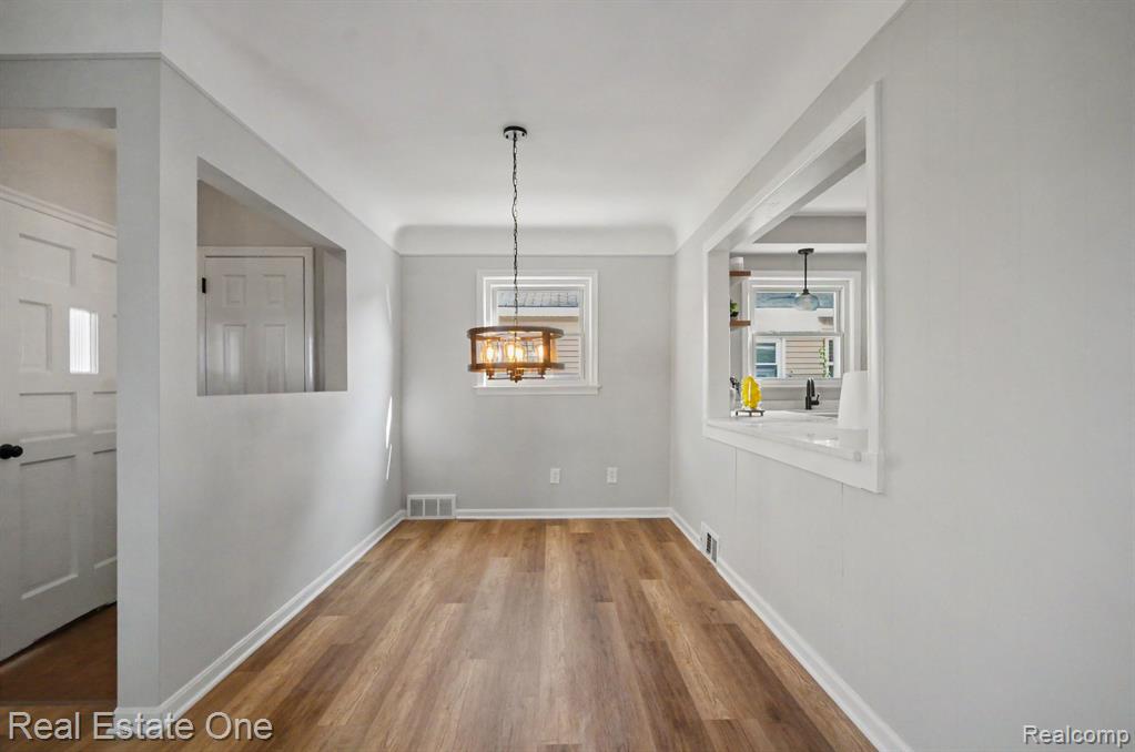 24605 Brittany Avenue Property Photo 8