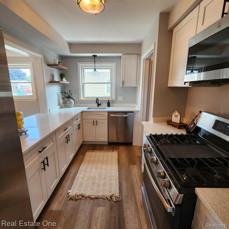 24605 Brittany Avenue Property Photo 11