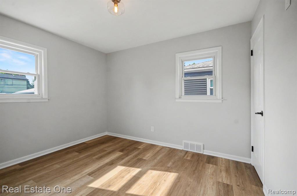 24605 Brittany Avenue Property Photo 19
