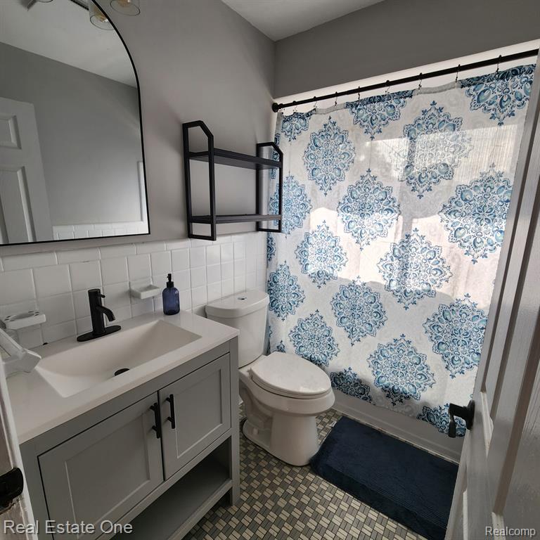 24605 Brittany Avenue Property Photo 23
