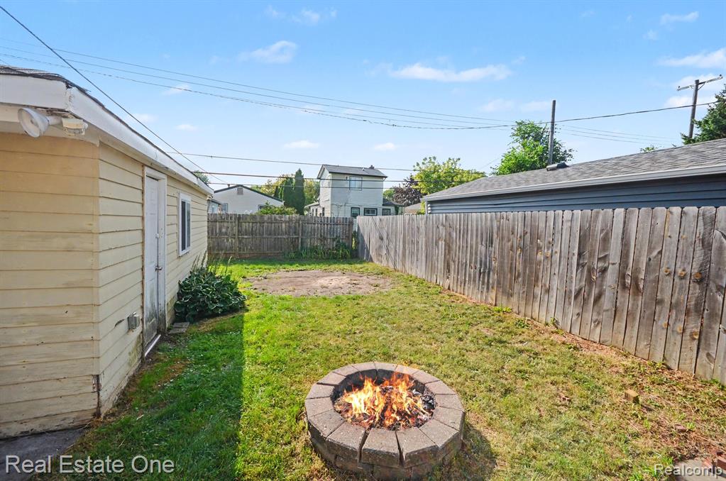 24605 Brittany Avenue Property Photo 31