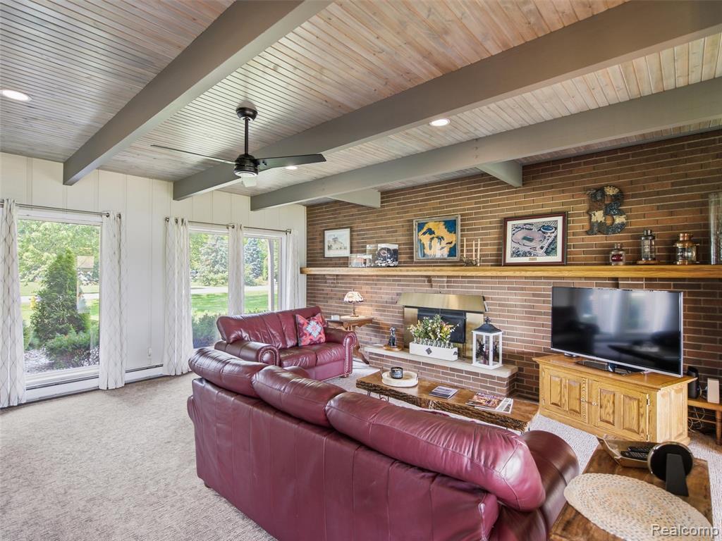 12067 Torrey Road Property Photo 10
