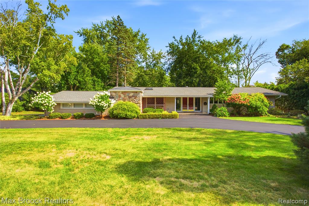 3159 Middlebury Lane Property Photo 4