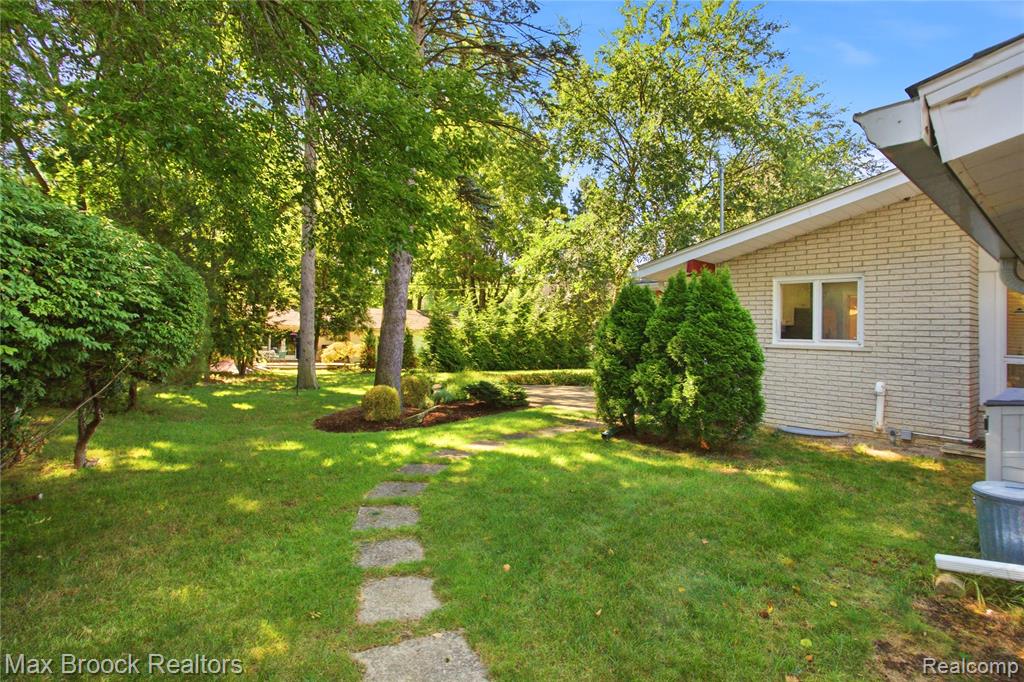 3159 Middlebury Lane Property Photo 7