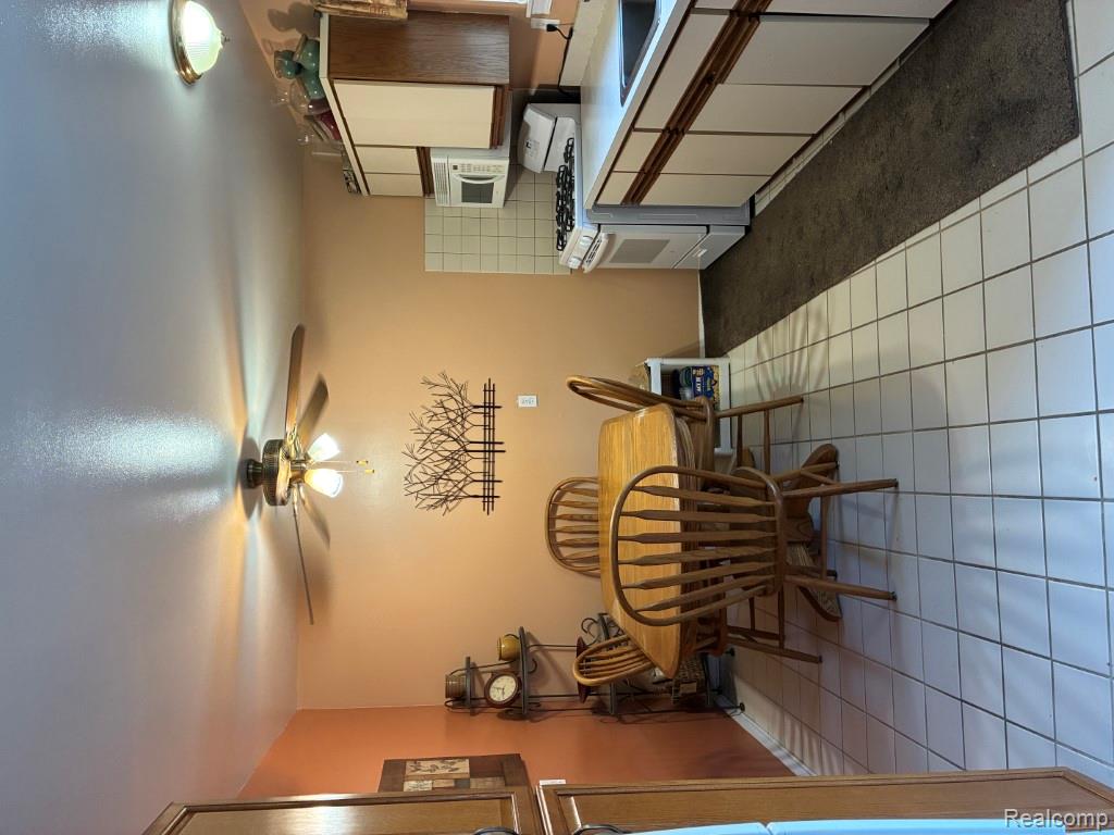 20887 Washington Property Photo 7