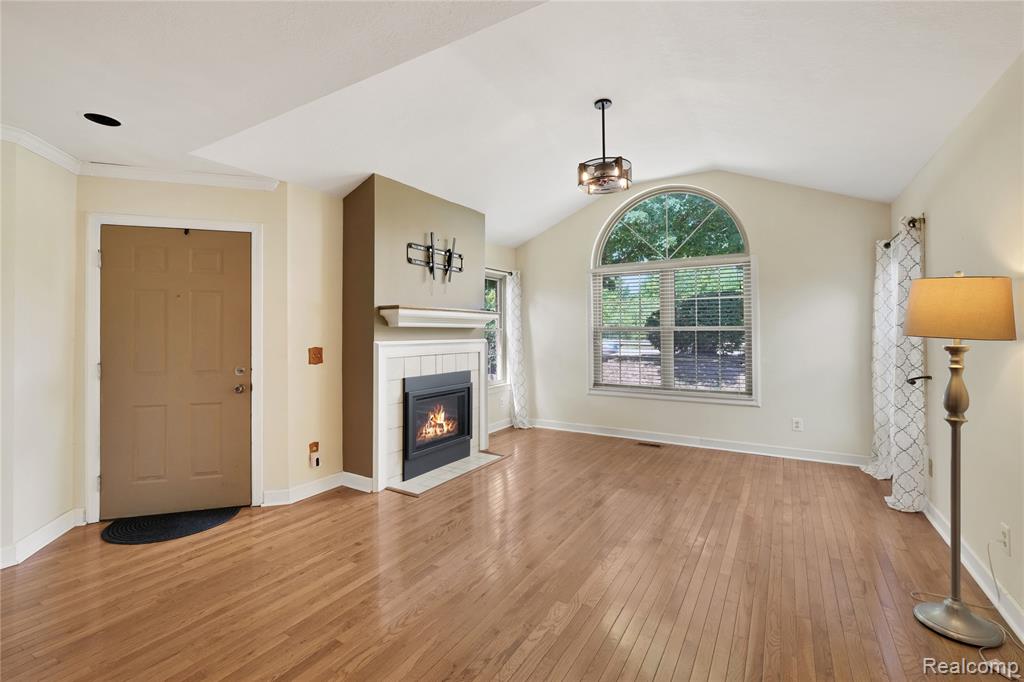 619 Perry Creek Drive Property Photo 4