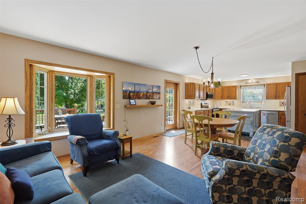 9380 Englishman Drive Property Photo 13